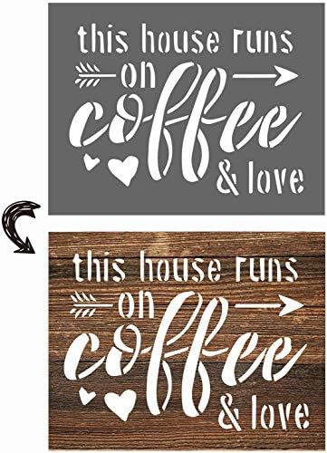 Vizuzi Ova kuća trči na kafu i ljubavni znak šablona - Dekor rustikalna seoska kuća inspirativni predložak za lakiranje zaslona drvenih